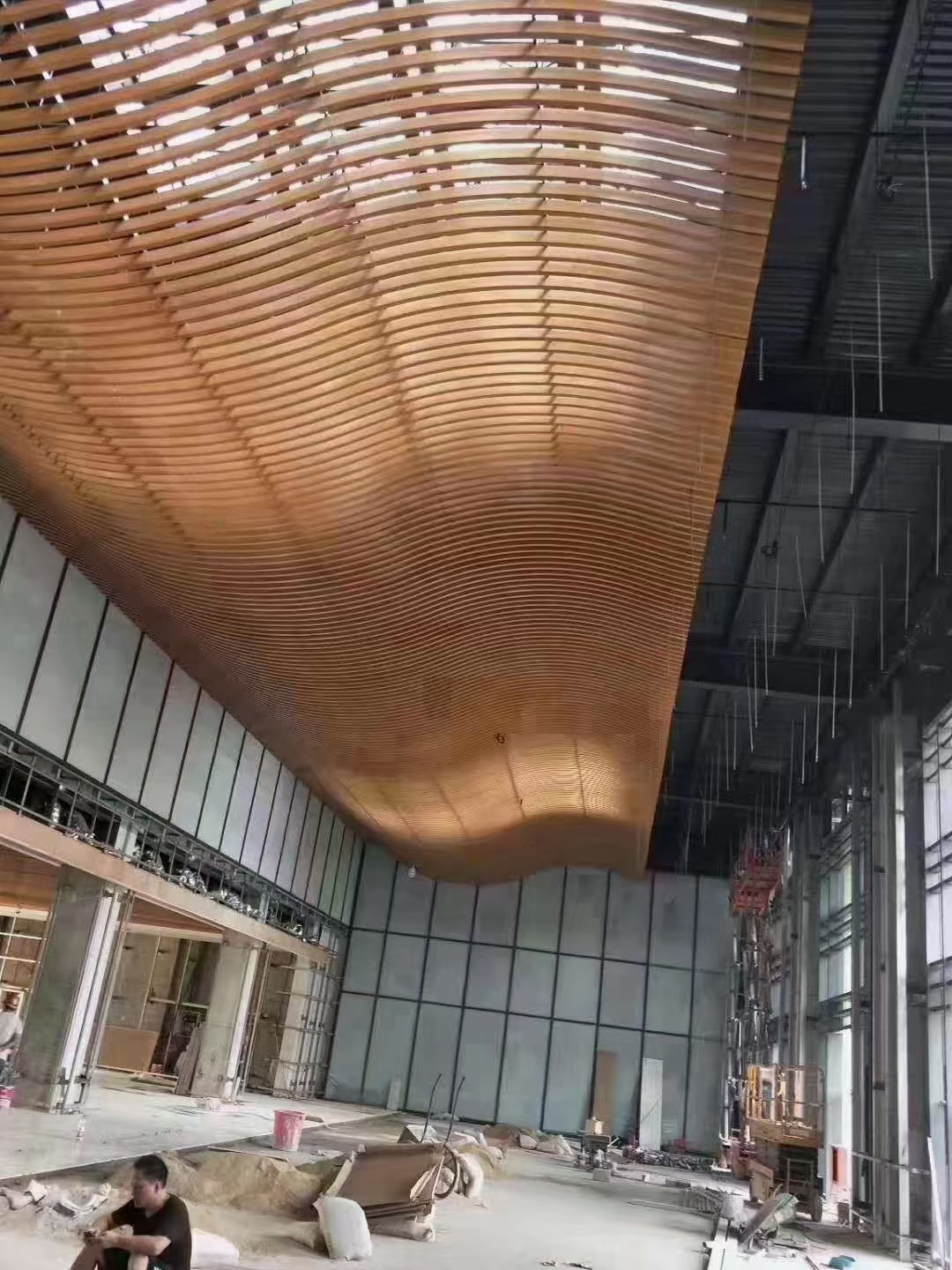 冲孔铝单板应用案例