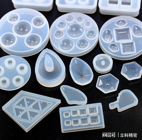 硅胶制品工厂生产场景