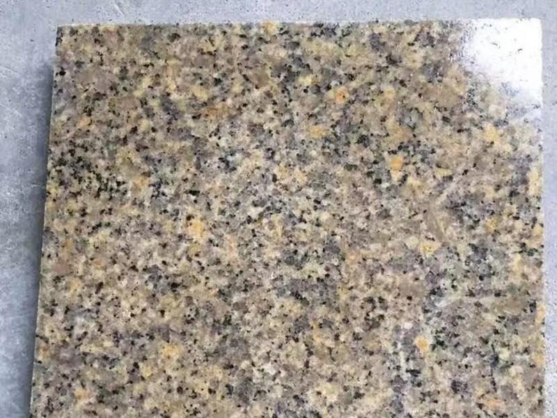 黄锈石火烧面加工现场