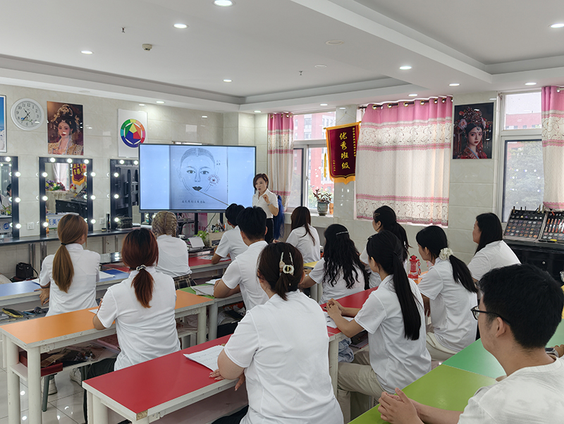 济宁市美开乐职业培训学校课程