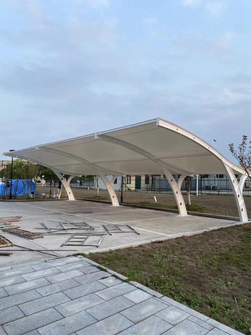 膜结构车棚实景图