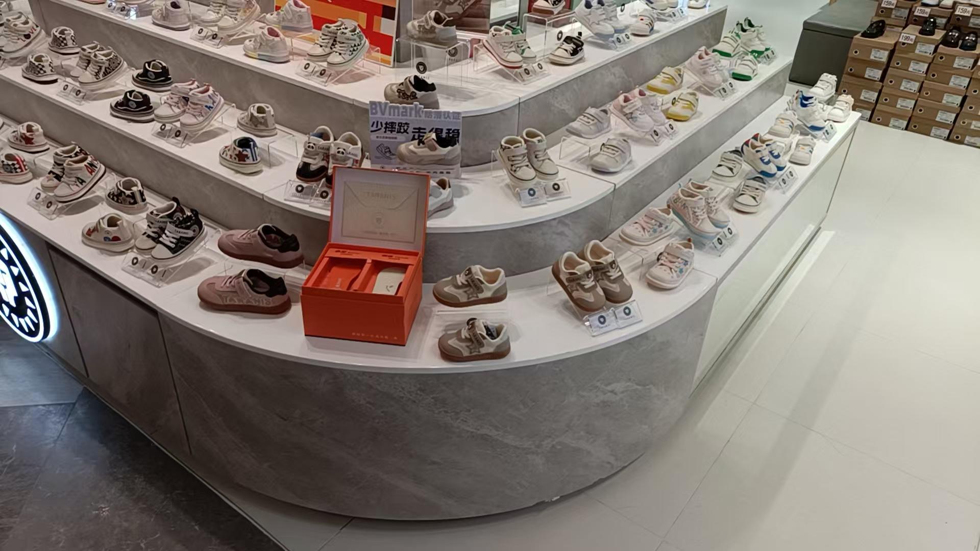 美宜修展柜成品展示