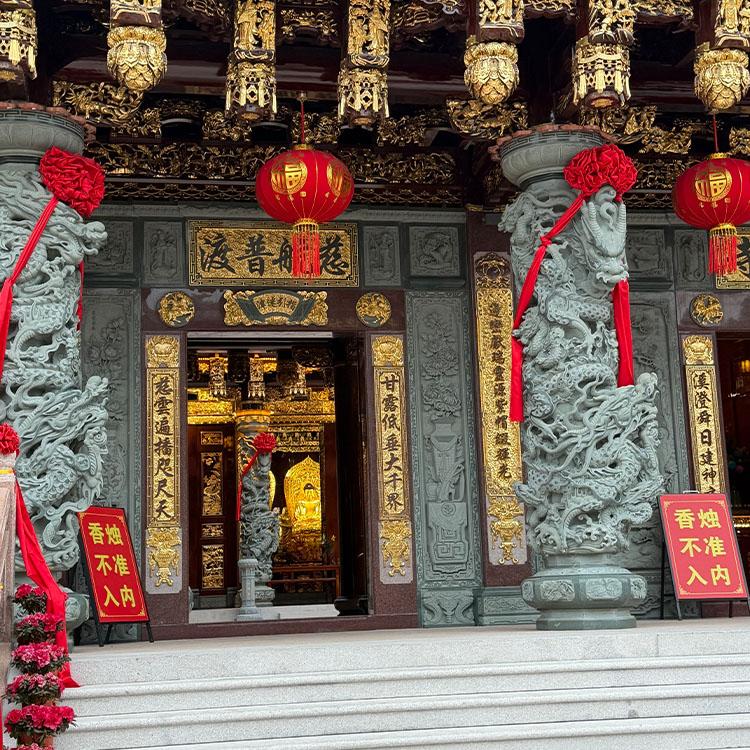 福建泓时石业石雕龙柱案例