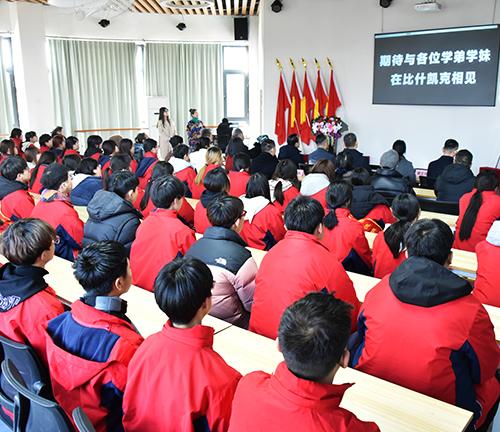 若水教育学校课堂
