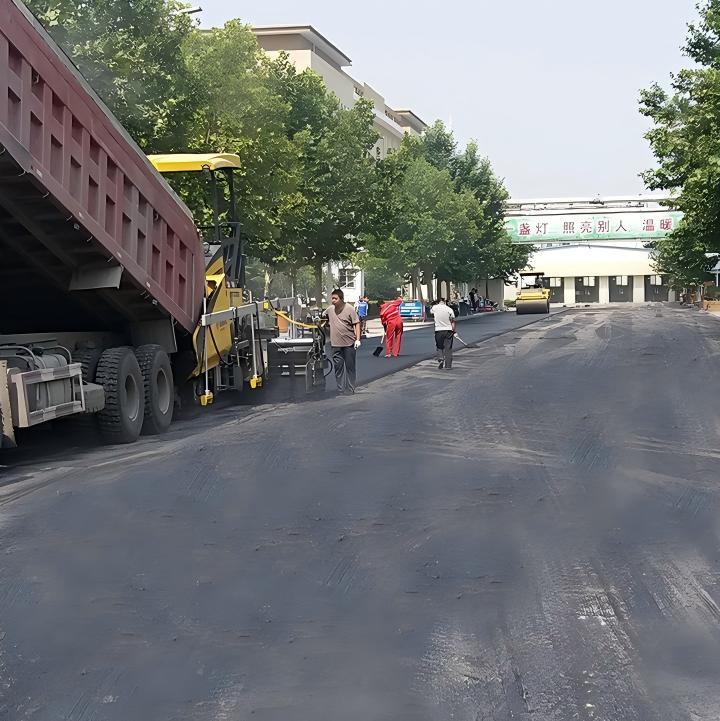 沥青路面摊铺设备