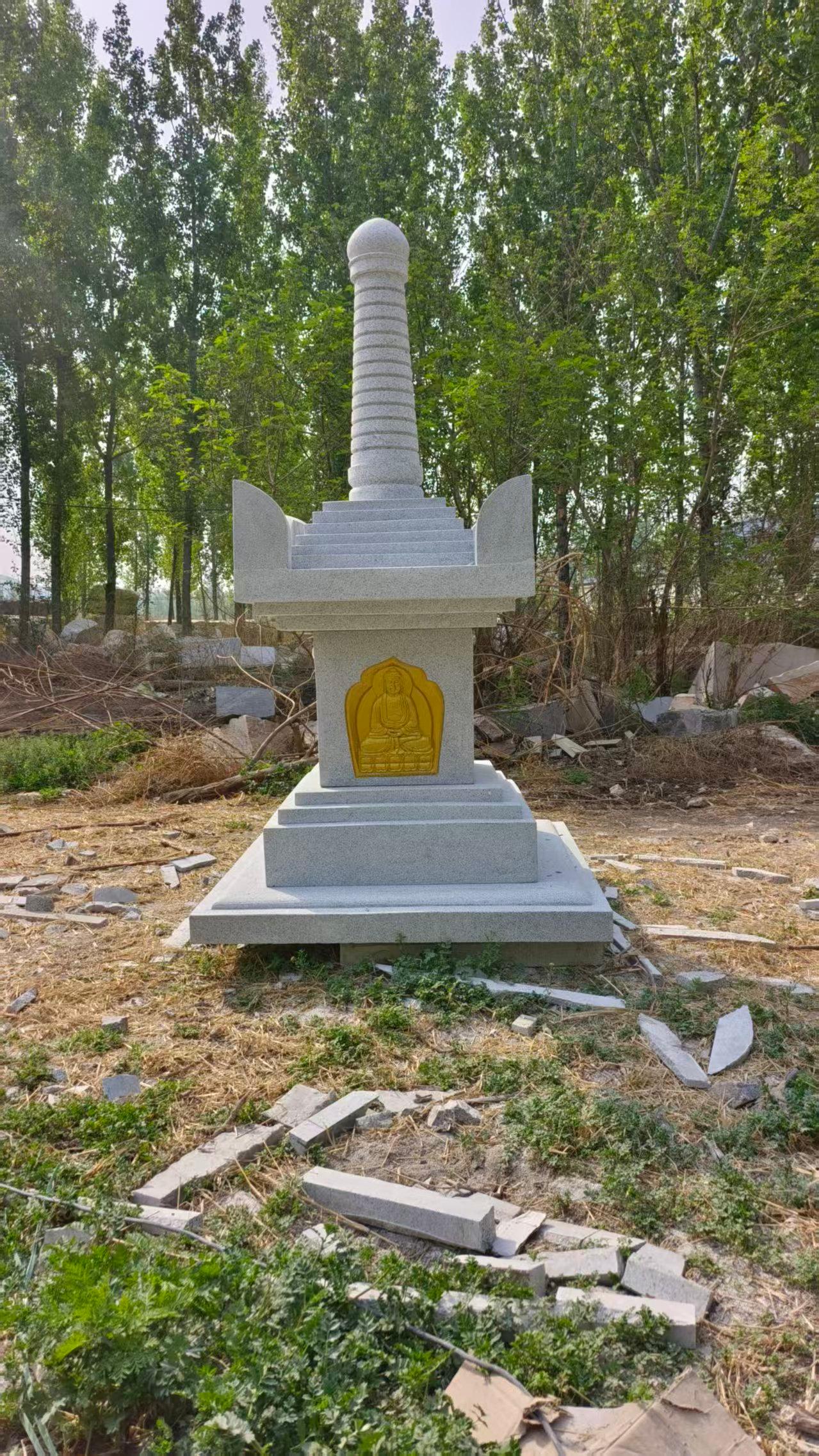 石雕佛塔加工现场