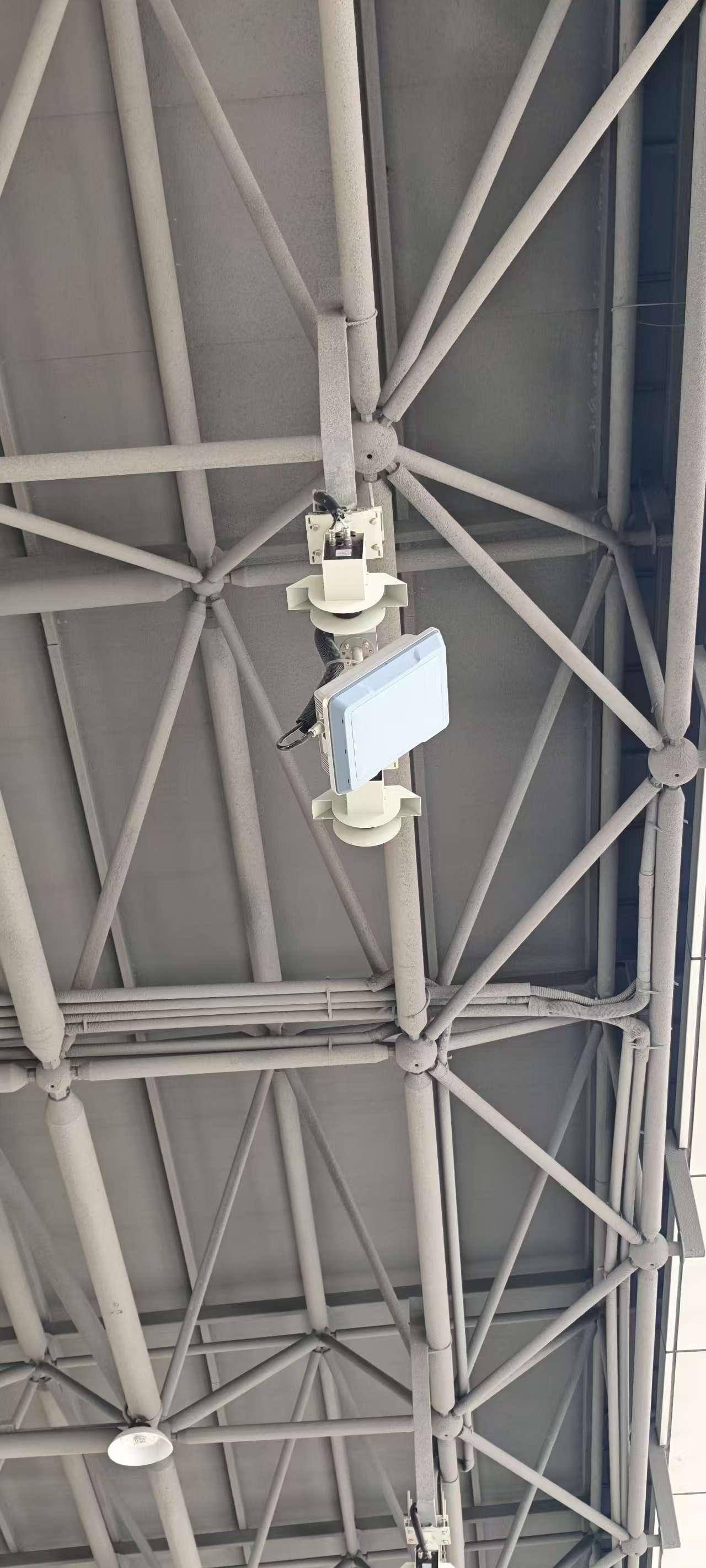 门架激光车检器安装现场