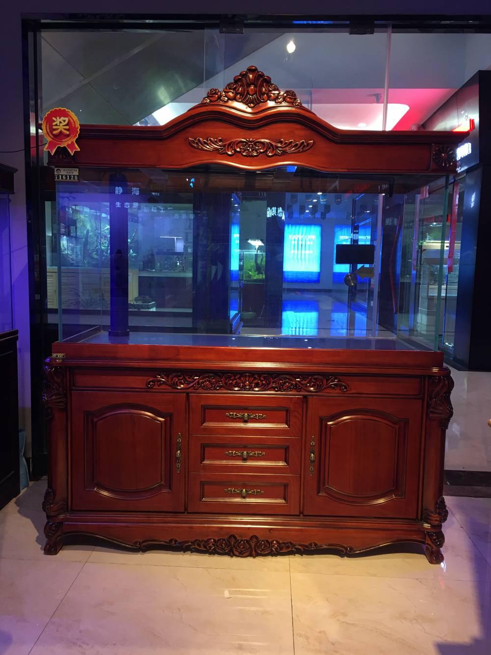 西安秦海水景工程有限公司实木鱼缸应用场景图