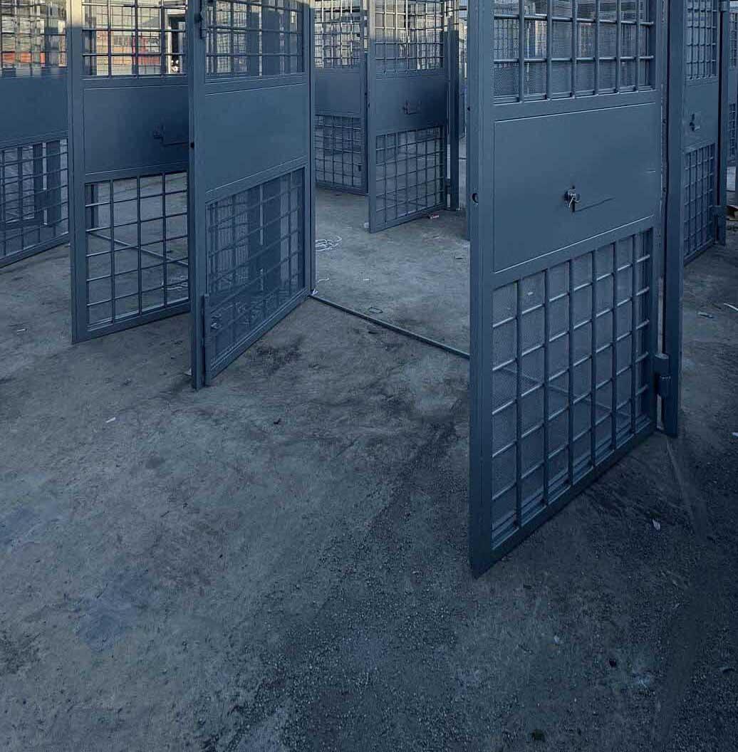 河北富杰门窗钢质格栅门产品图