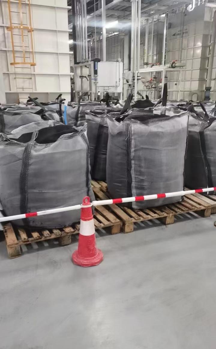 废活性炭回收现场