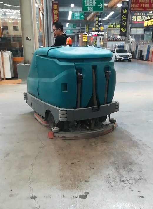思维博扫地车