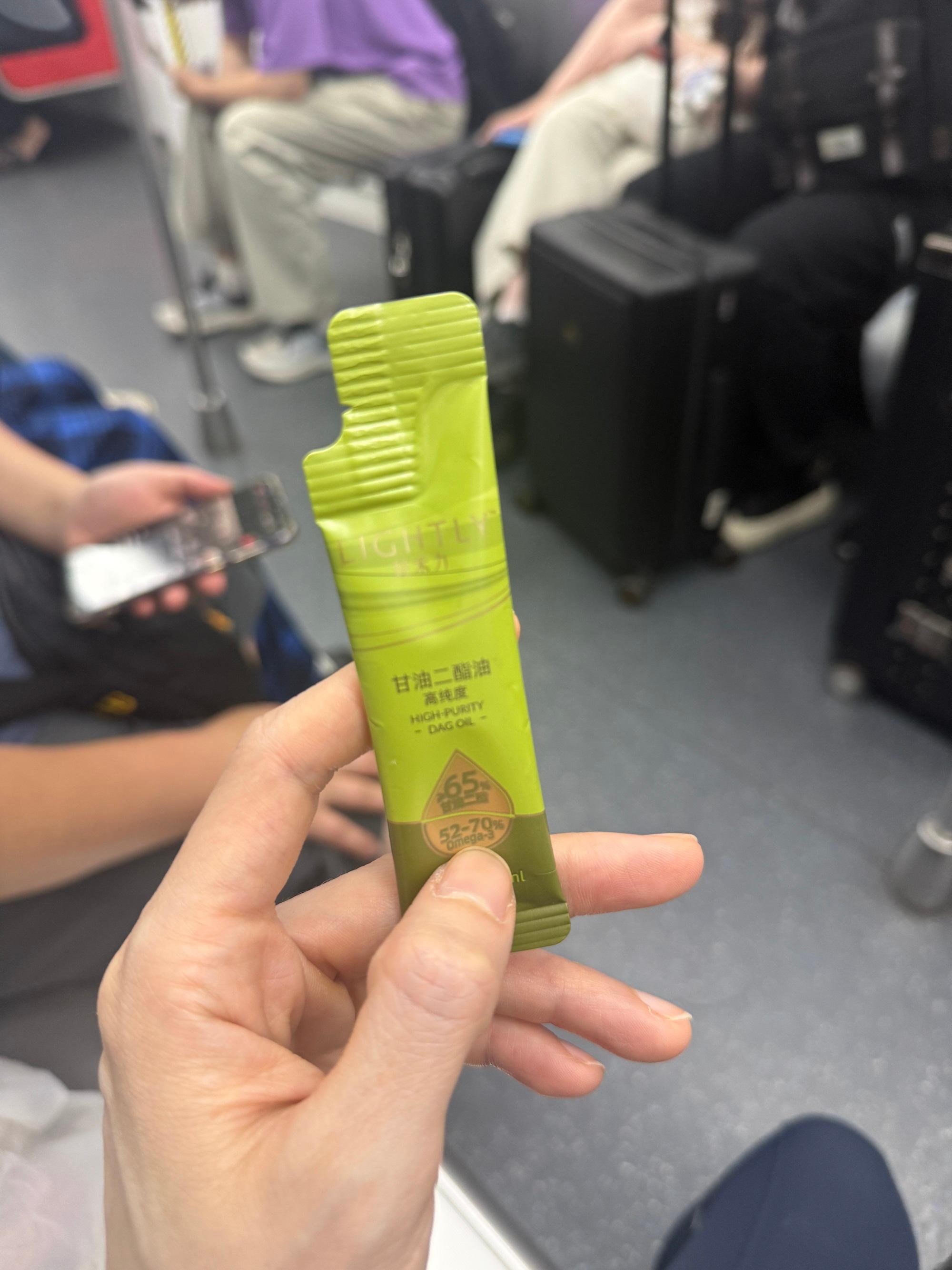 轻禾力科技甘油二酯油产品图