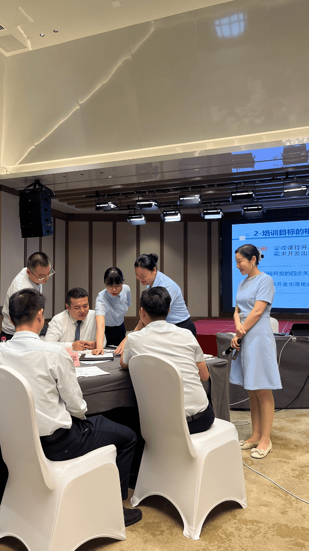 河南鹰雁教育管理沙盘课程现场