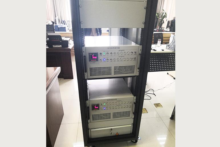 凌鼎电气负载柜生产线