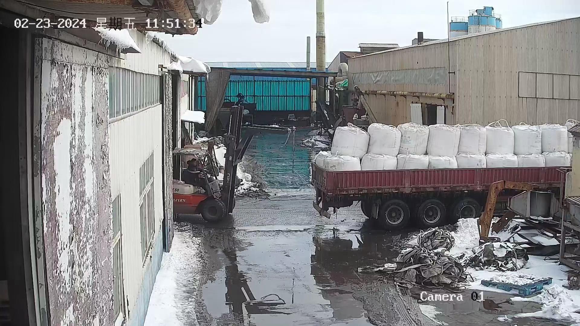 发货现场与物流车辆