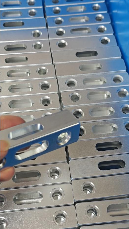 宁波精旭达生产设备及检测室