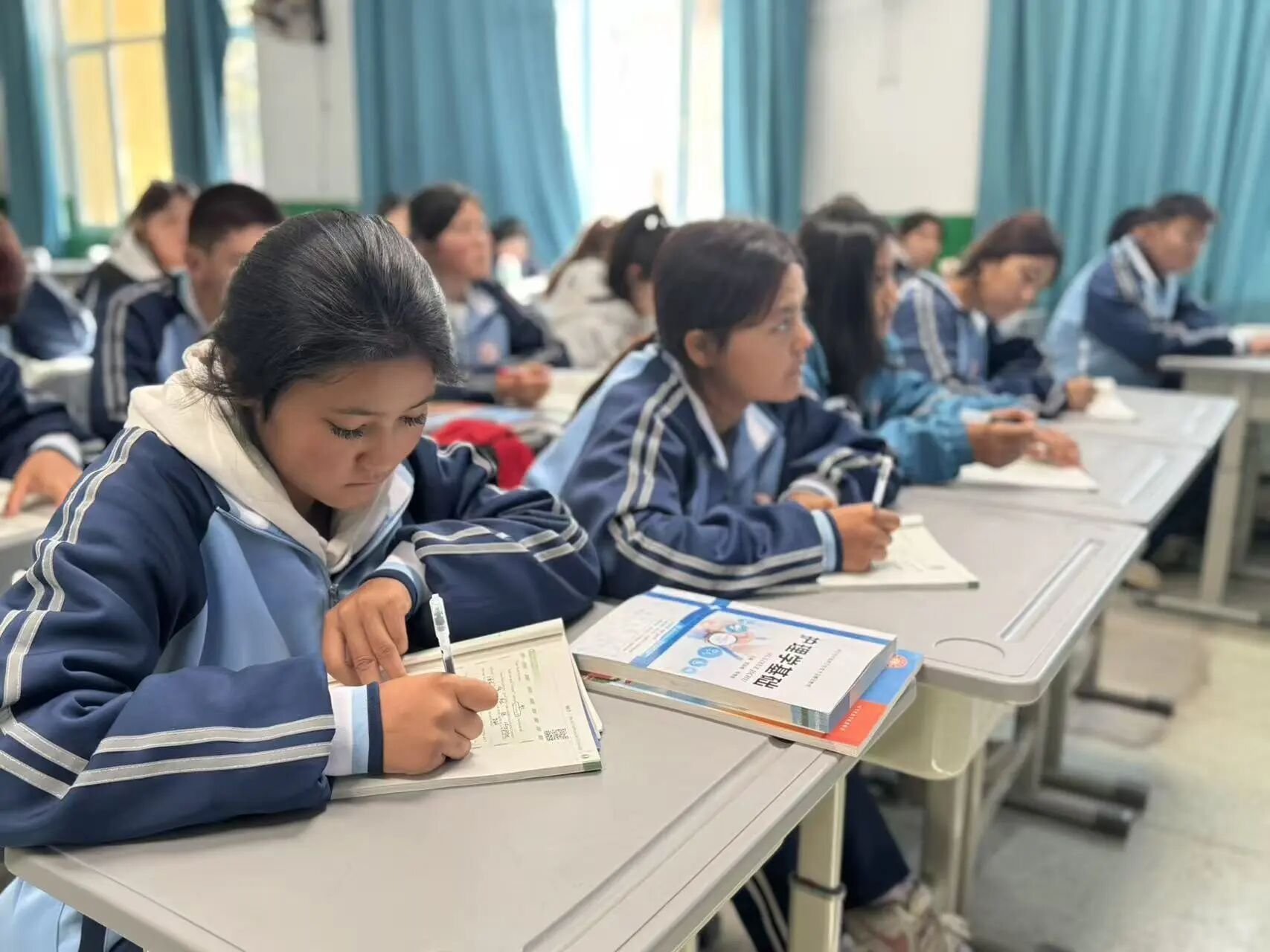 五家渠市文孚技工学校课堂活动