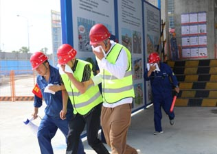 五家渠市文孚技工学校实训场景