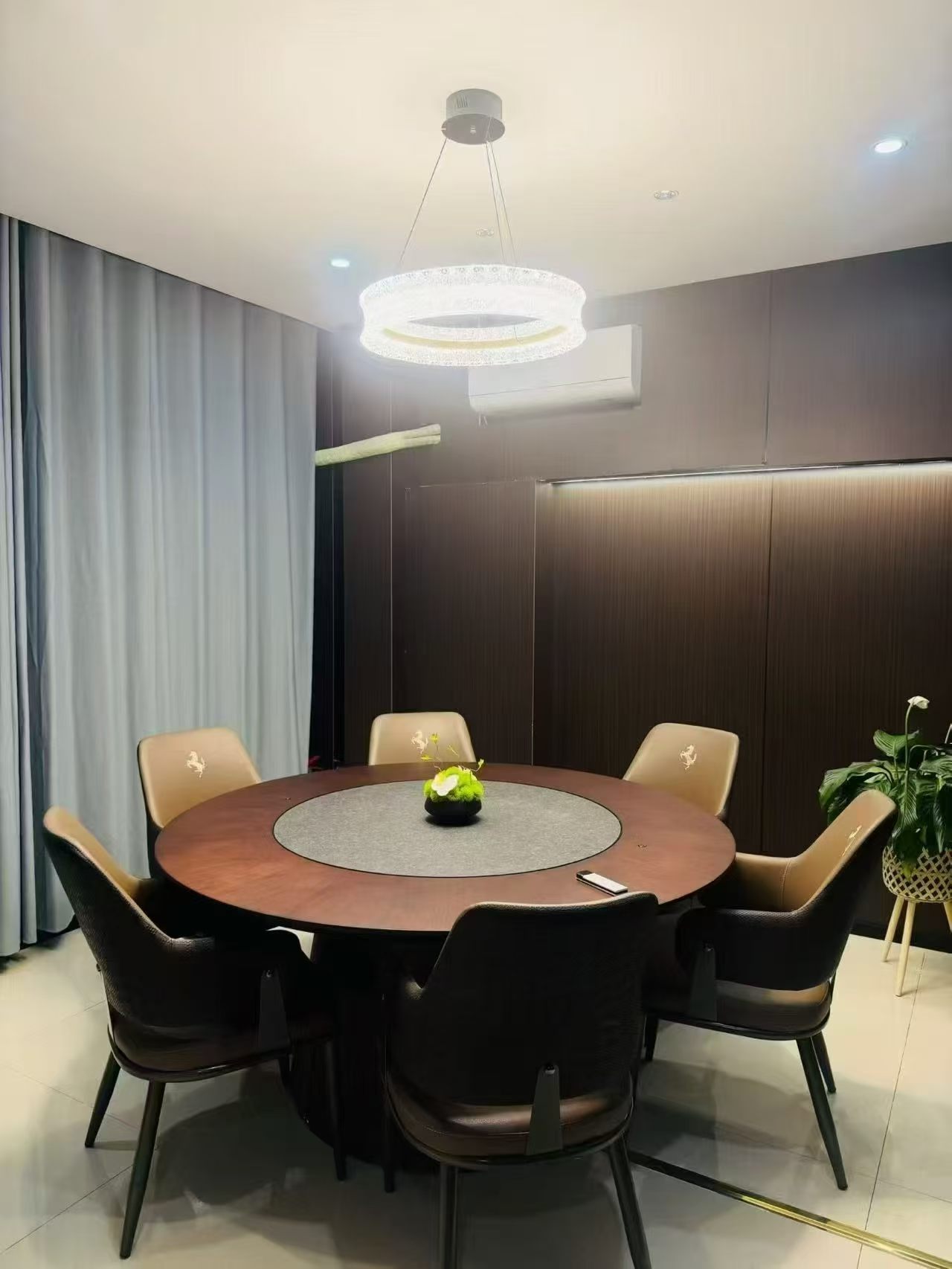 河南善匠家具展厅实景