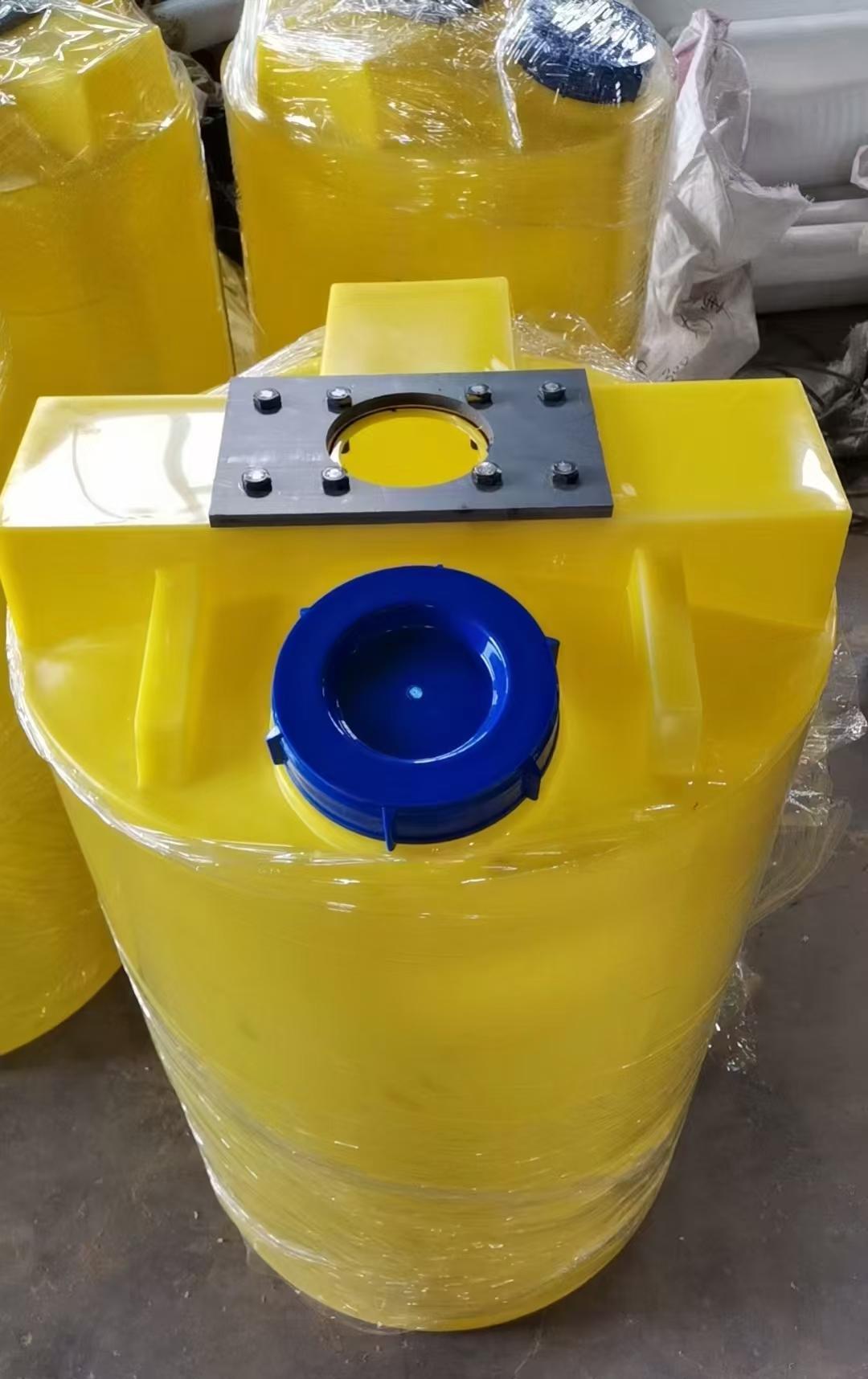 加药箱与搅拌罐产品展示