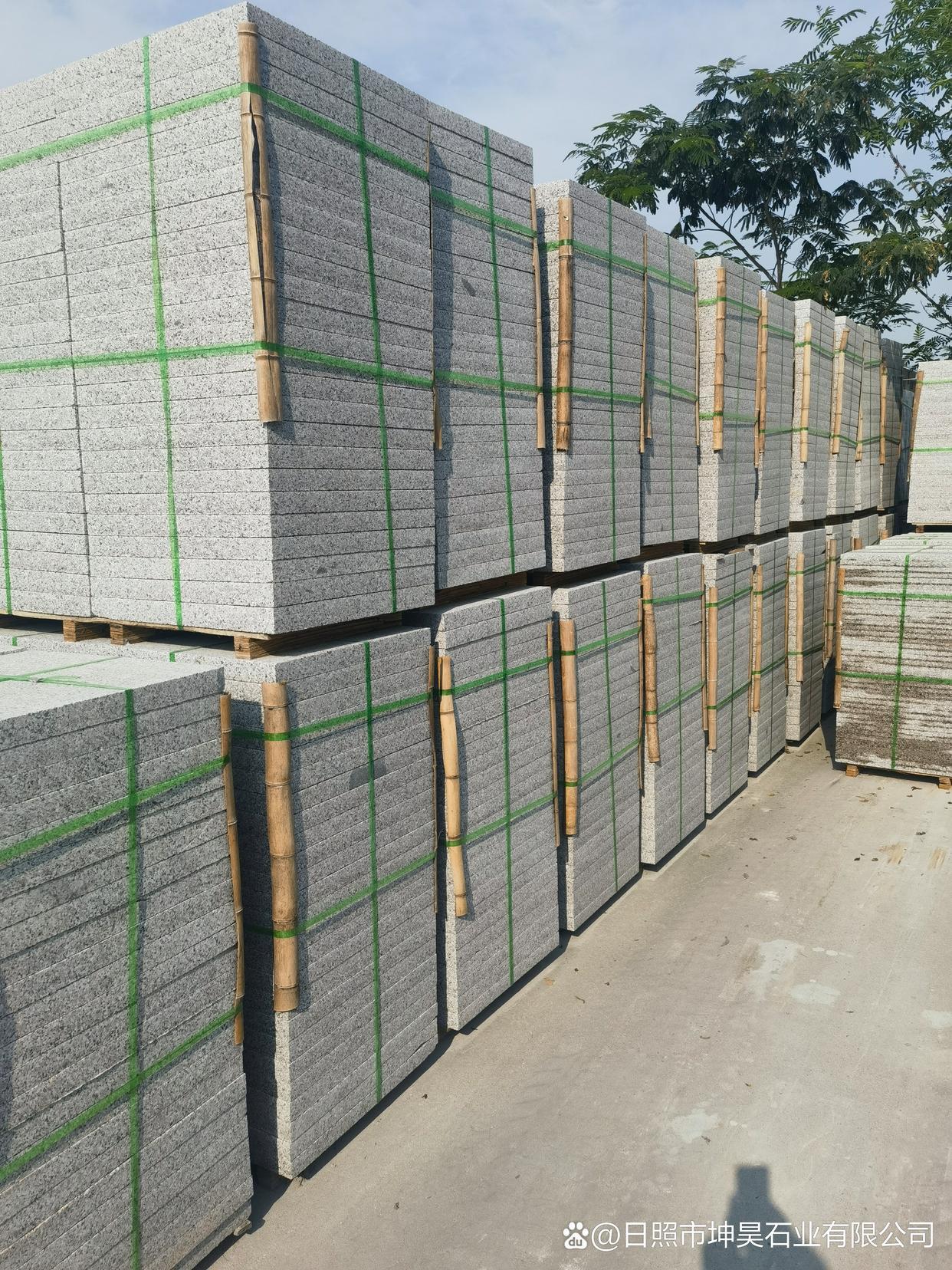 芝麻灰路沿石产品实拍
