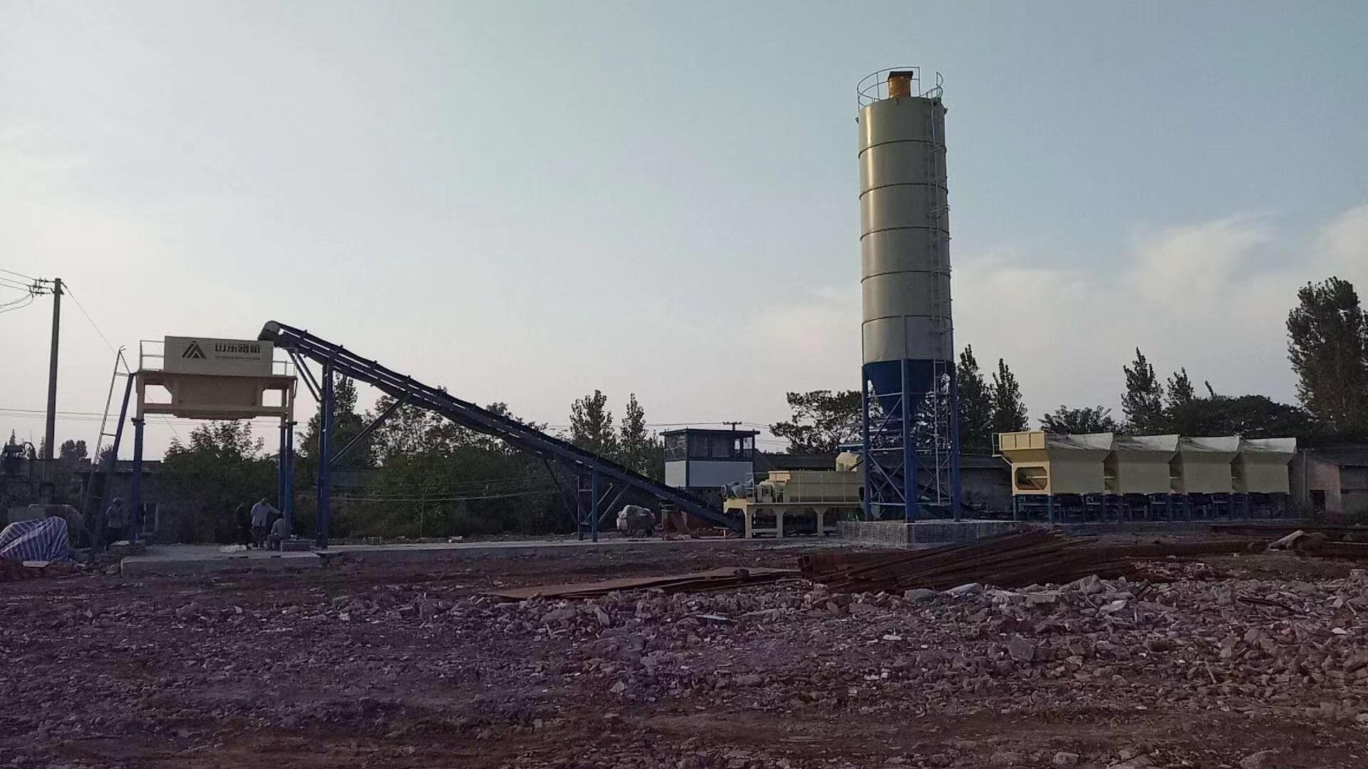 山东路机工程机械有限公司生产基地