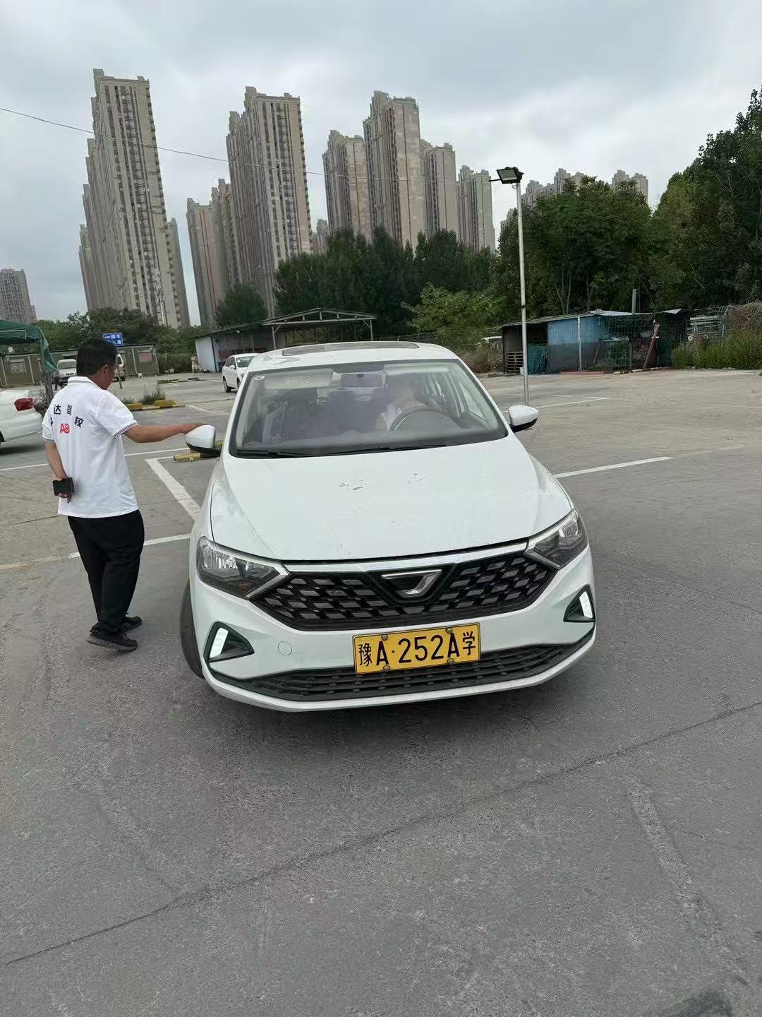 安达驾校训练场实景