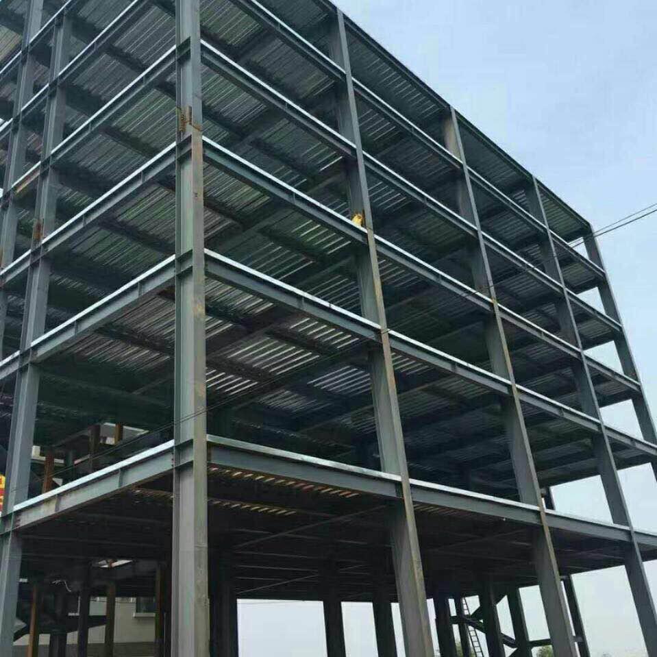 北京天工恒建钢结构构件加工现场