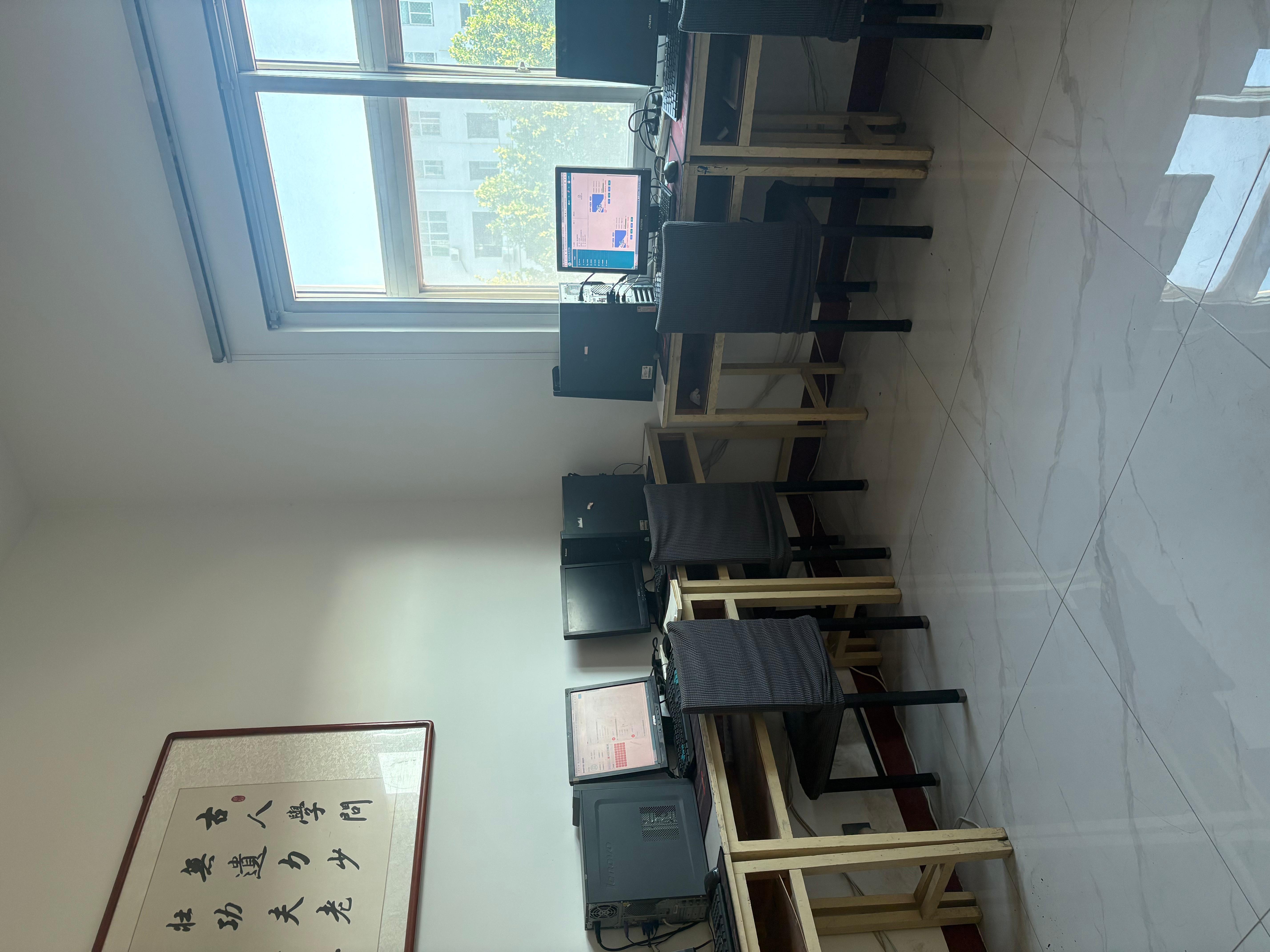东光县前程电脑职业培训学校机房实景
