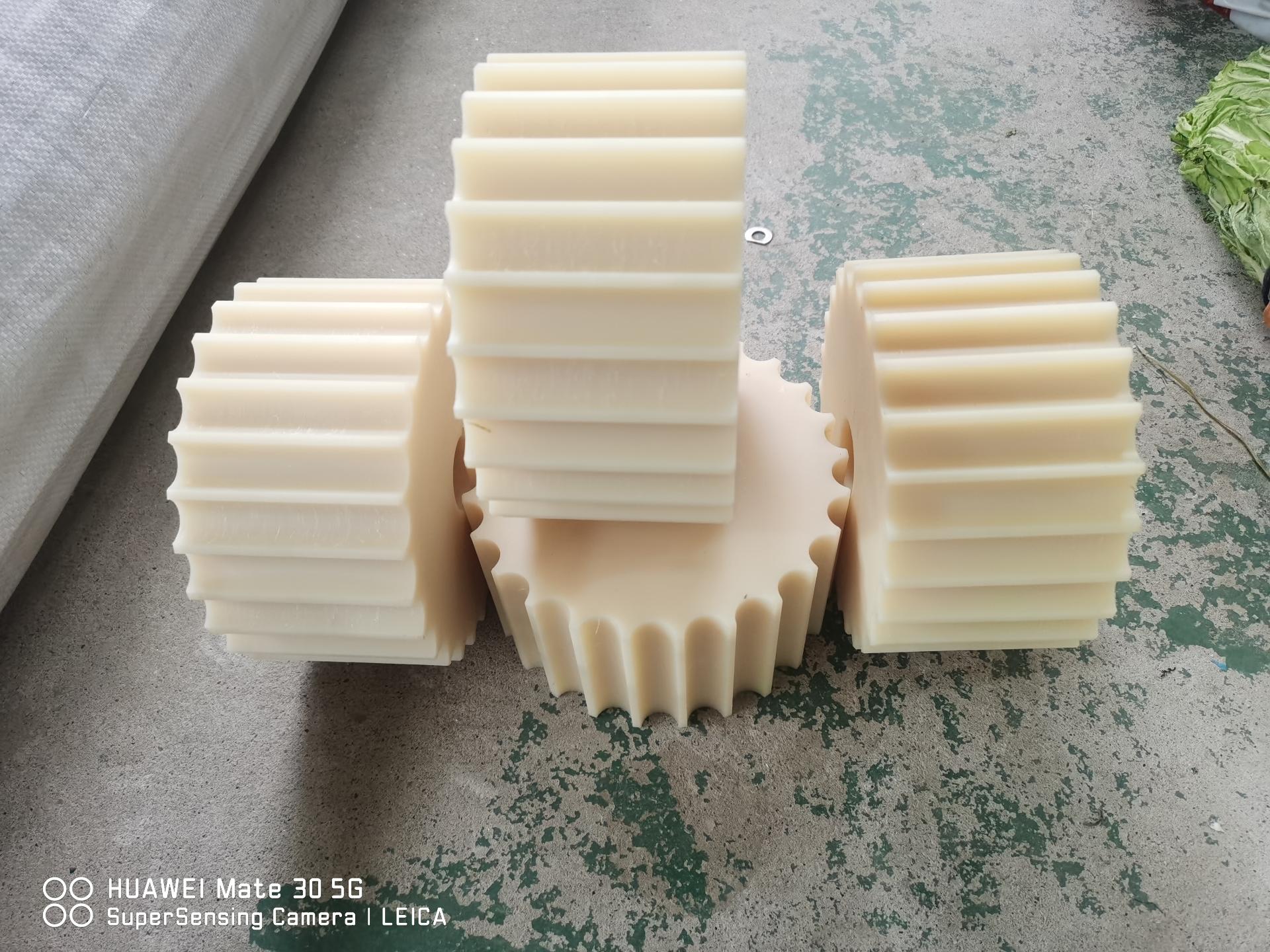 河北玮辉橡塑科技尼龙轮产品图
