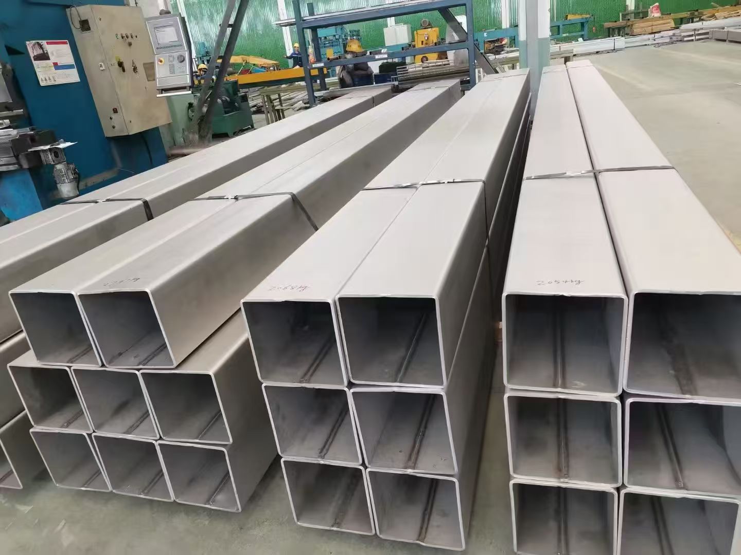 无锡鼎利晟不锈钢方管产品实拍