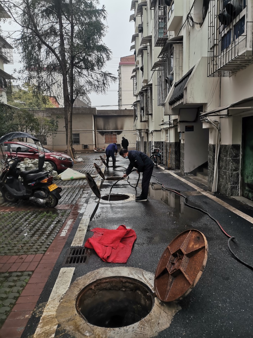 郑州快顺清洁服务有限公司作业现场