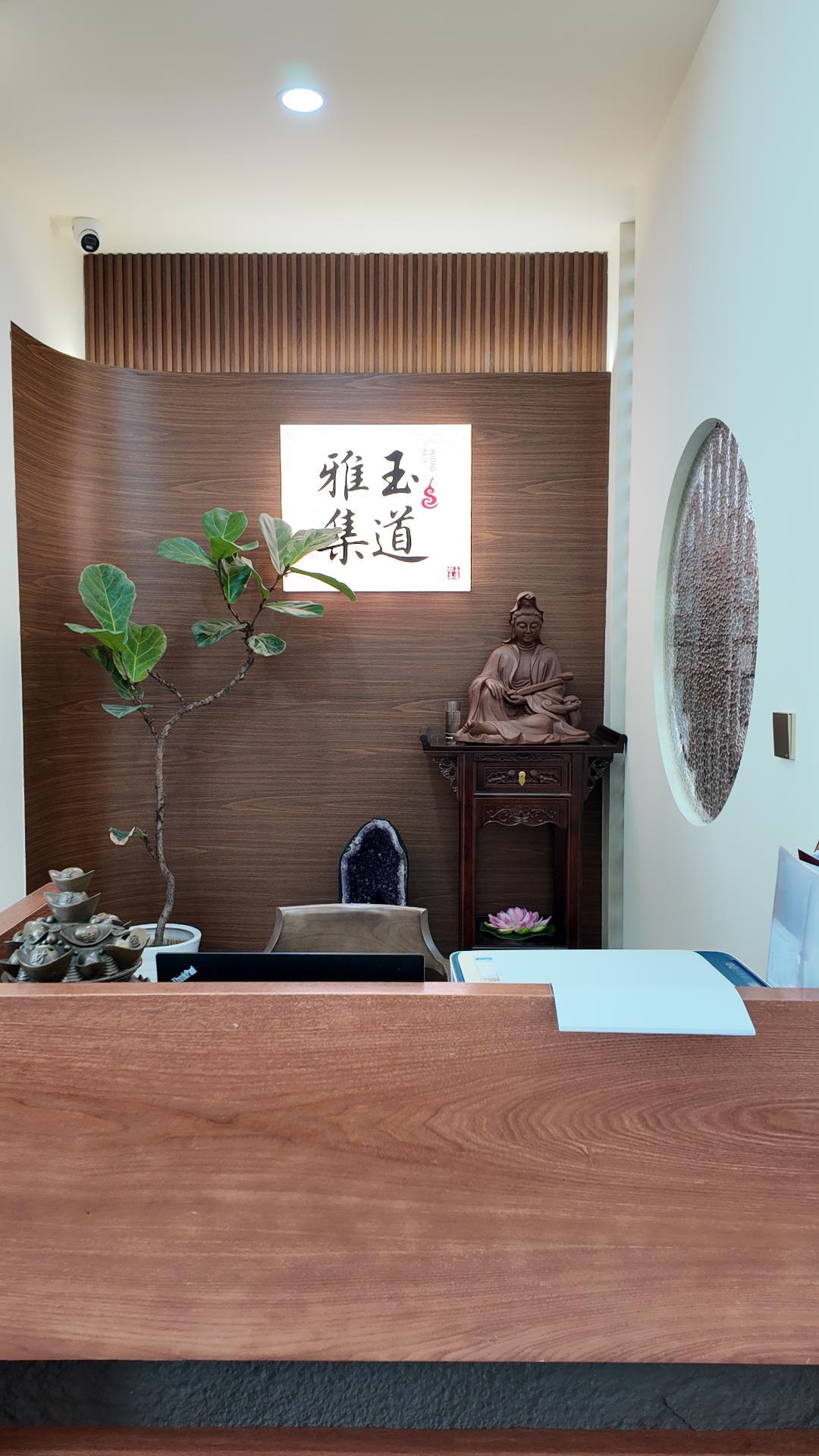 翡翠镶嵌吊坠产品展示