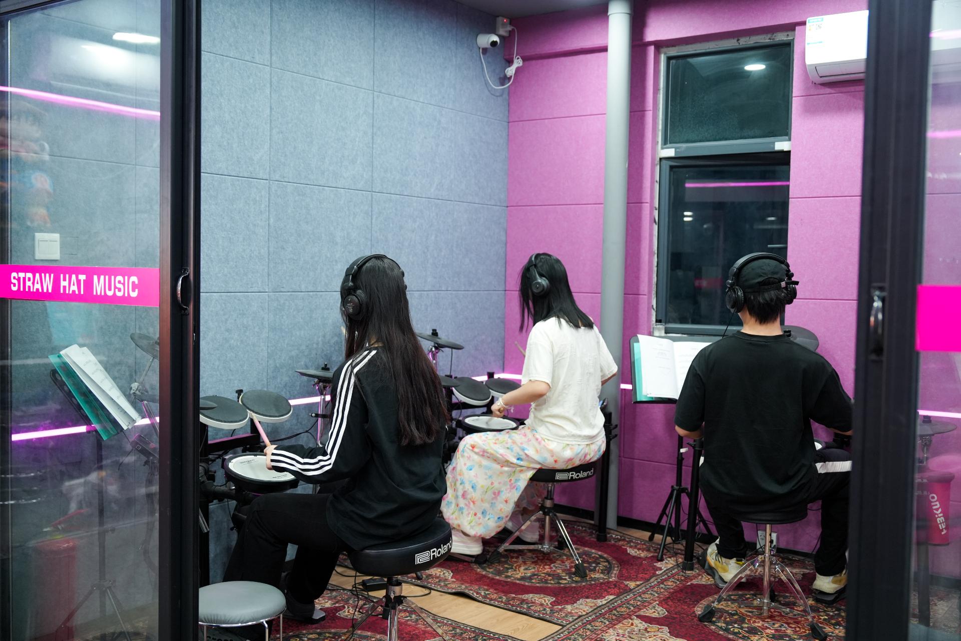 草帽音乐教学场景