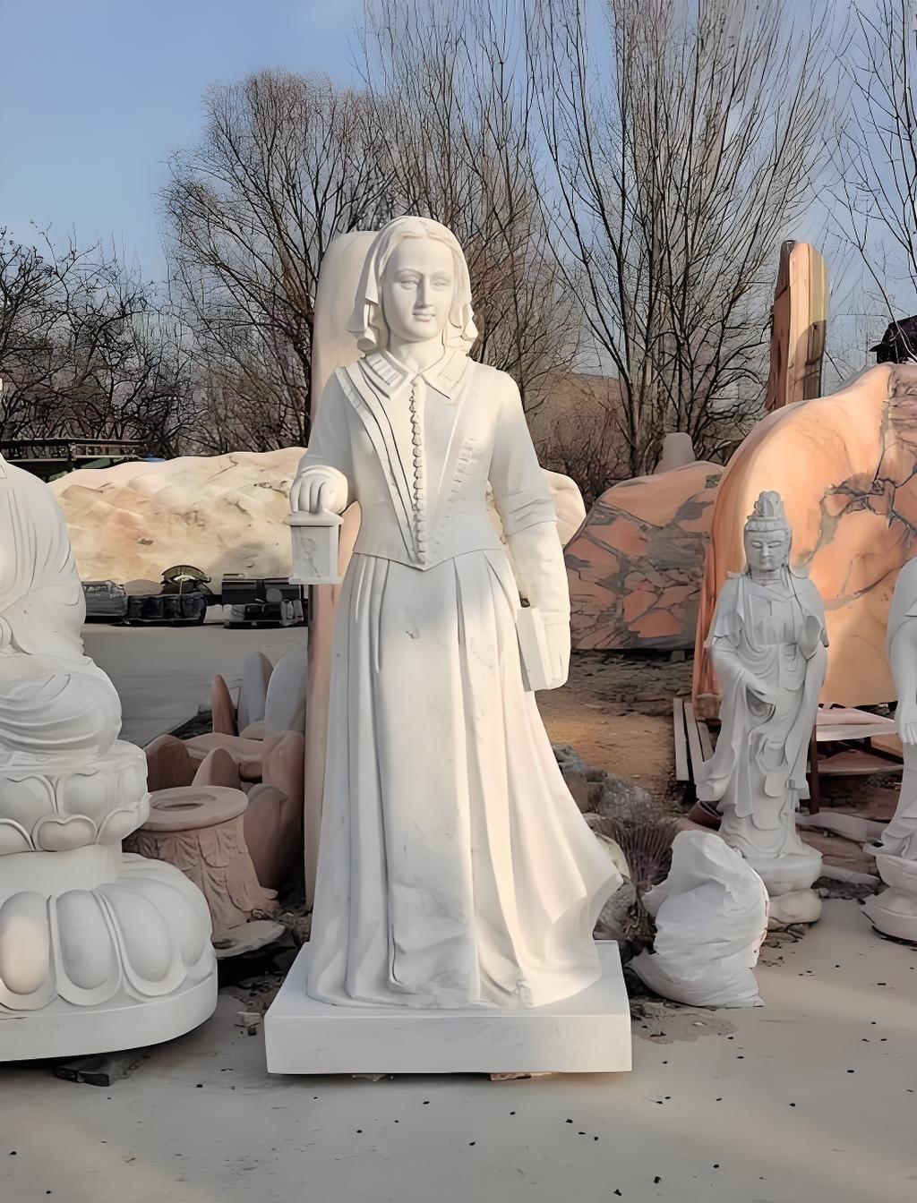 石雕人物作品