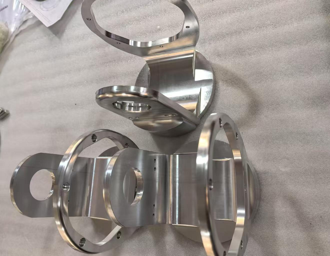 瑞通精密加工现场
