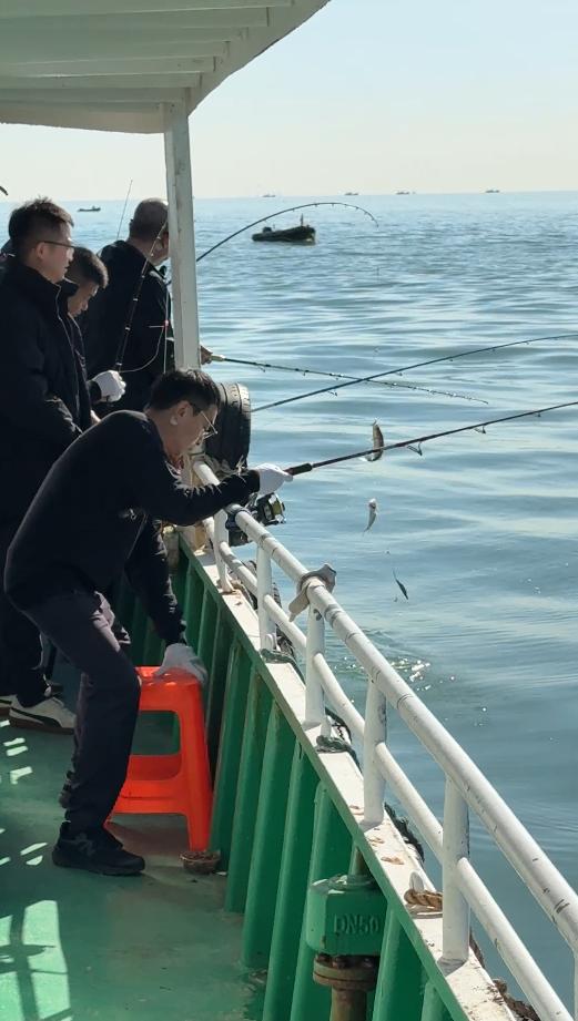 老谢海钓俱乐部亲子游玩瞬间