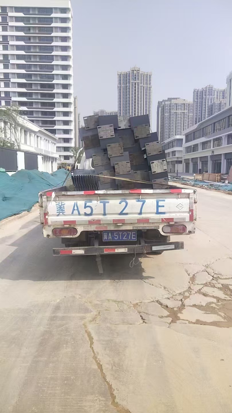 鑫达钢材加工车间