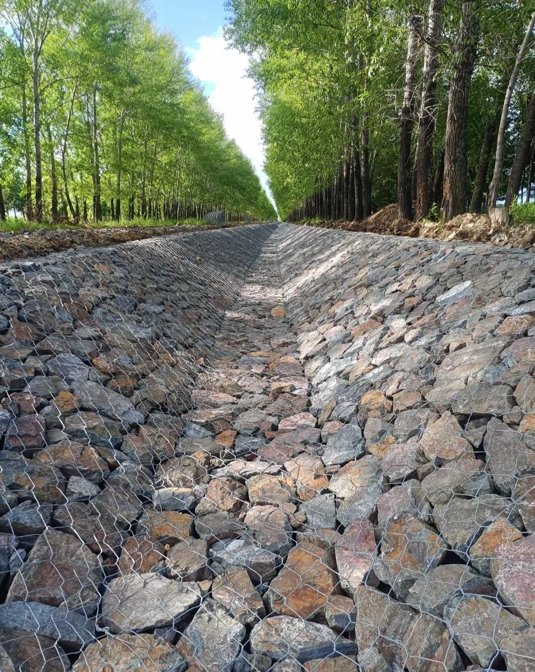 甘肃河道石笼网批发厂家-四川诚和丰