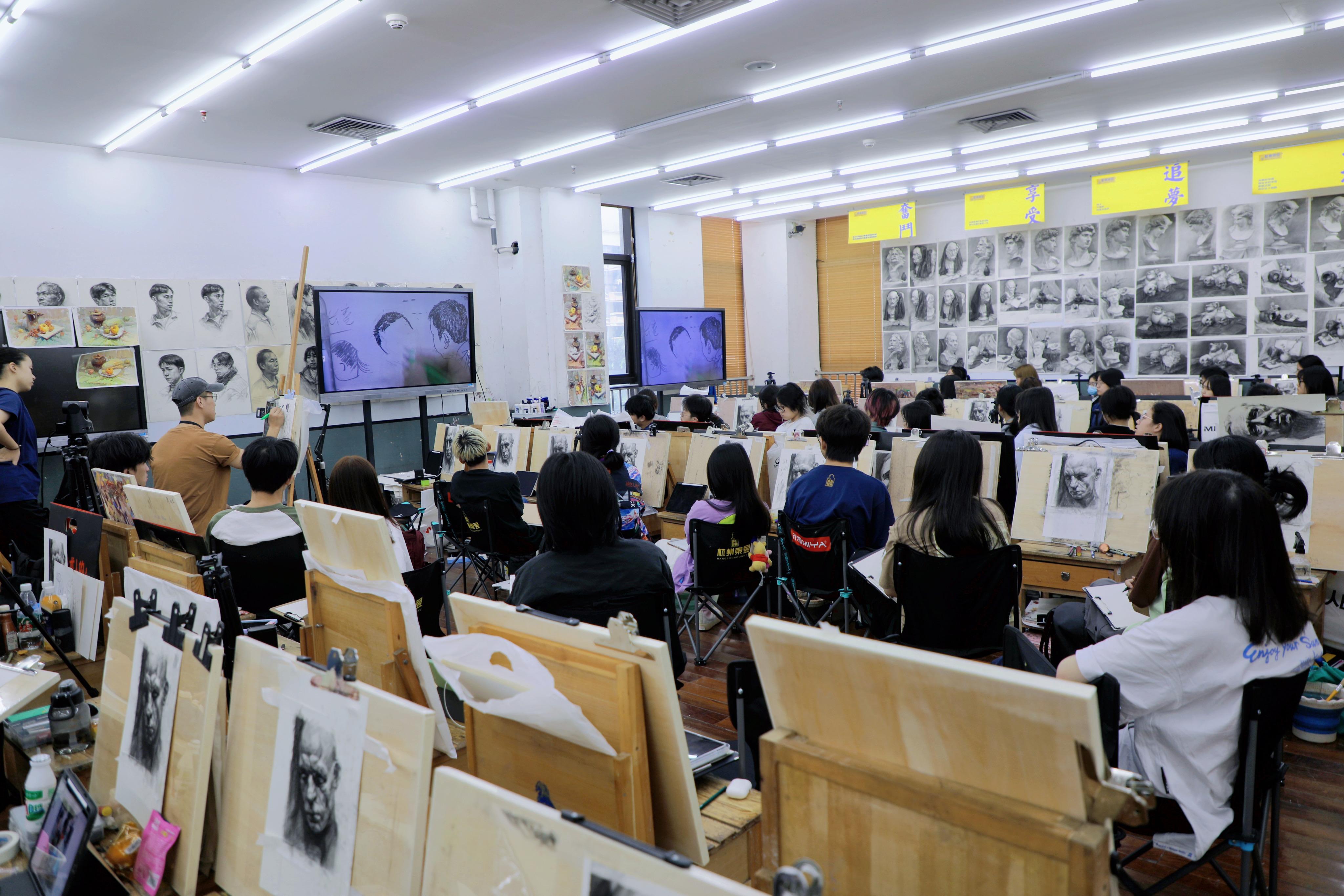 杭州东昱画室教学场景