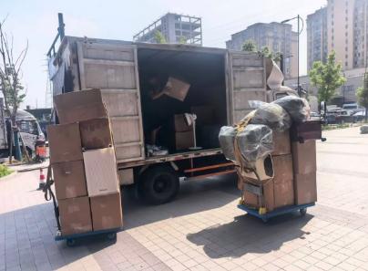 标准化作业车辆