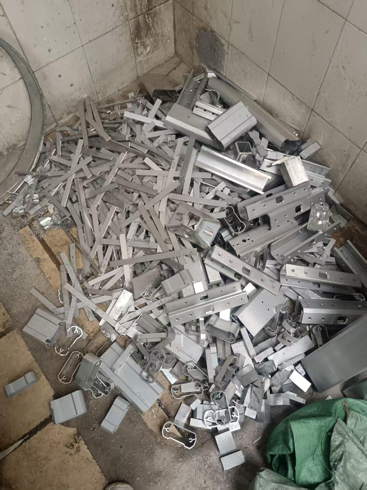 广州废旧金属回收现场