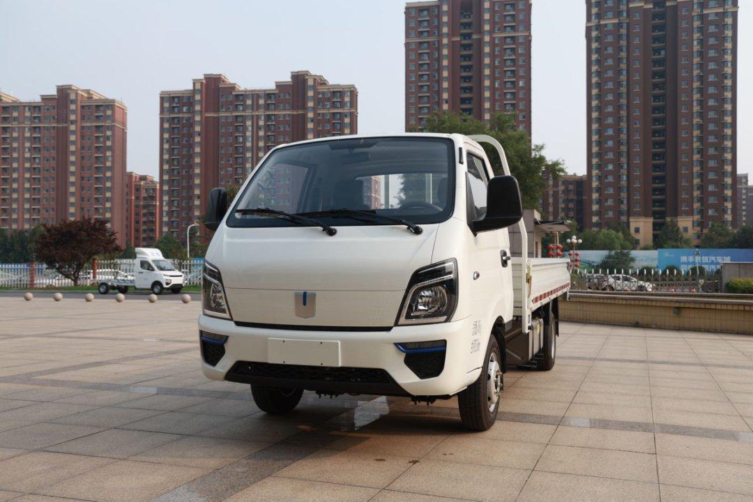 吉利远程新能源商用车展示