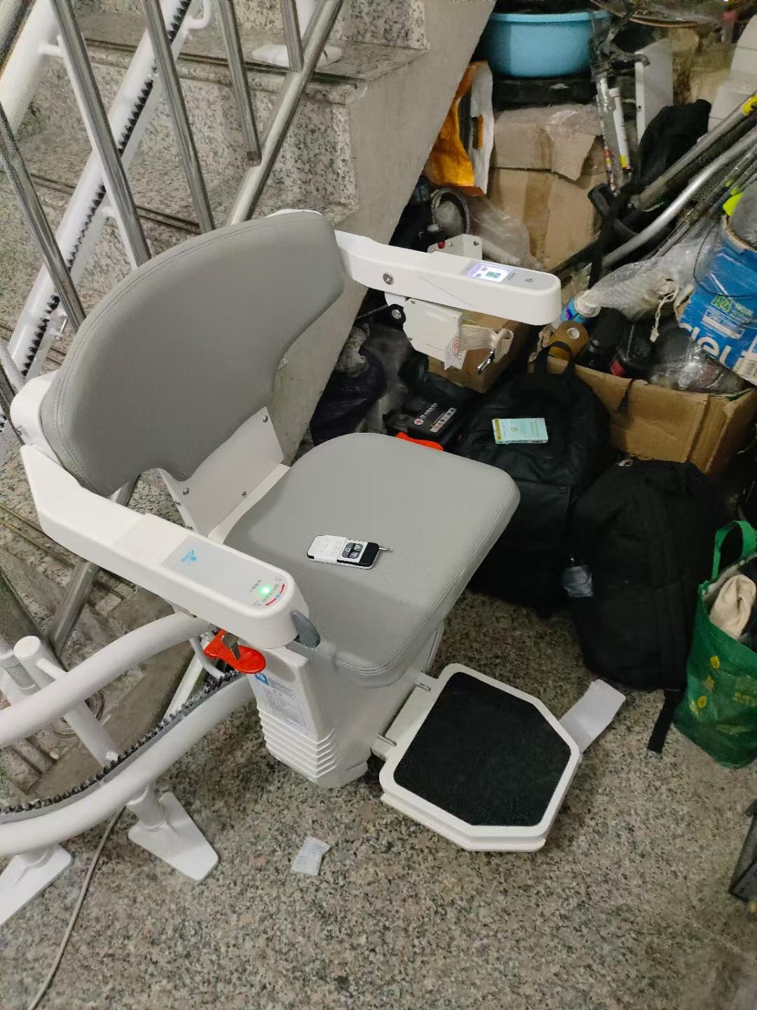 楼梯升降椅