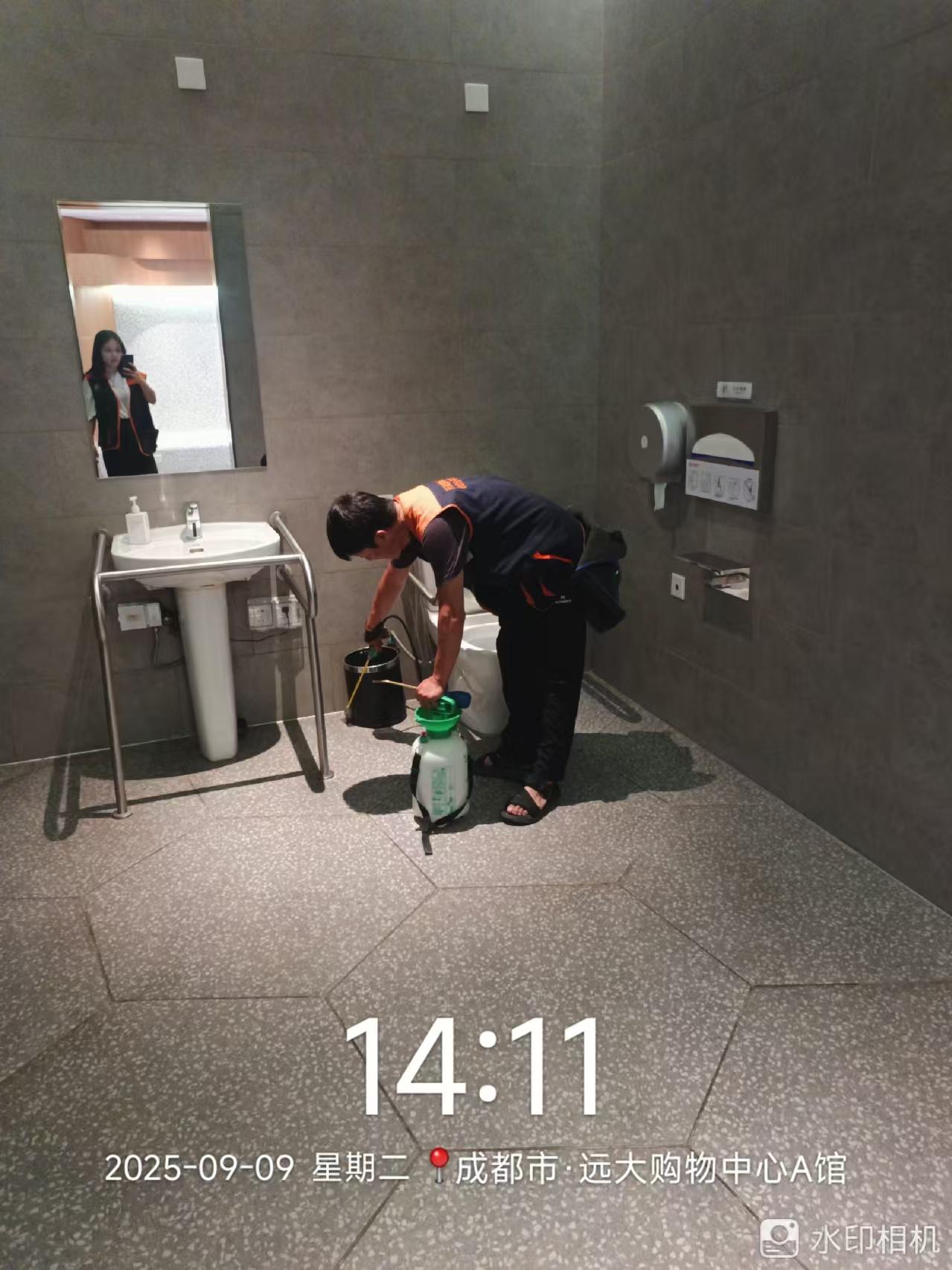 绿净爱卫服务资质与设备
