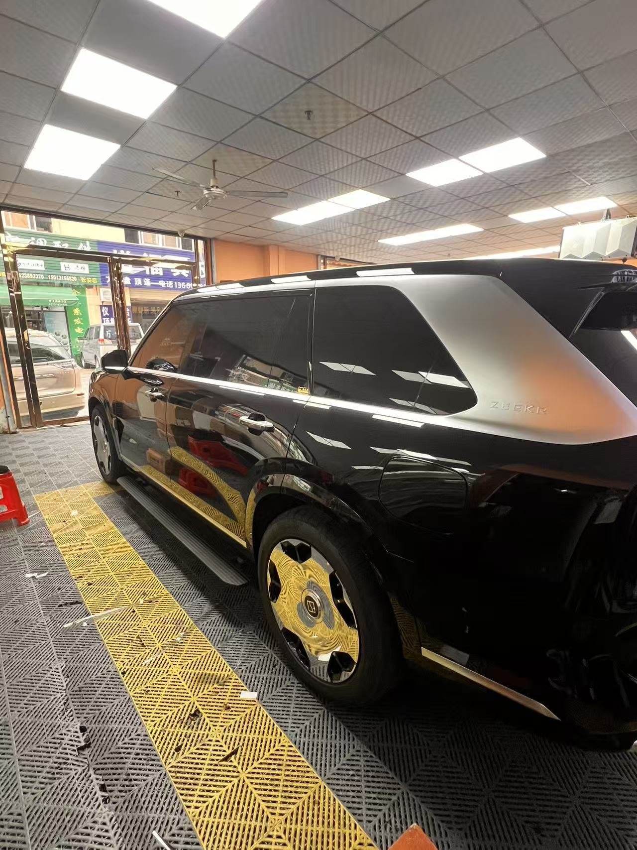 东莞汽车隔热贴膜店施工案例