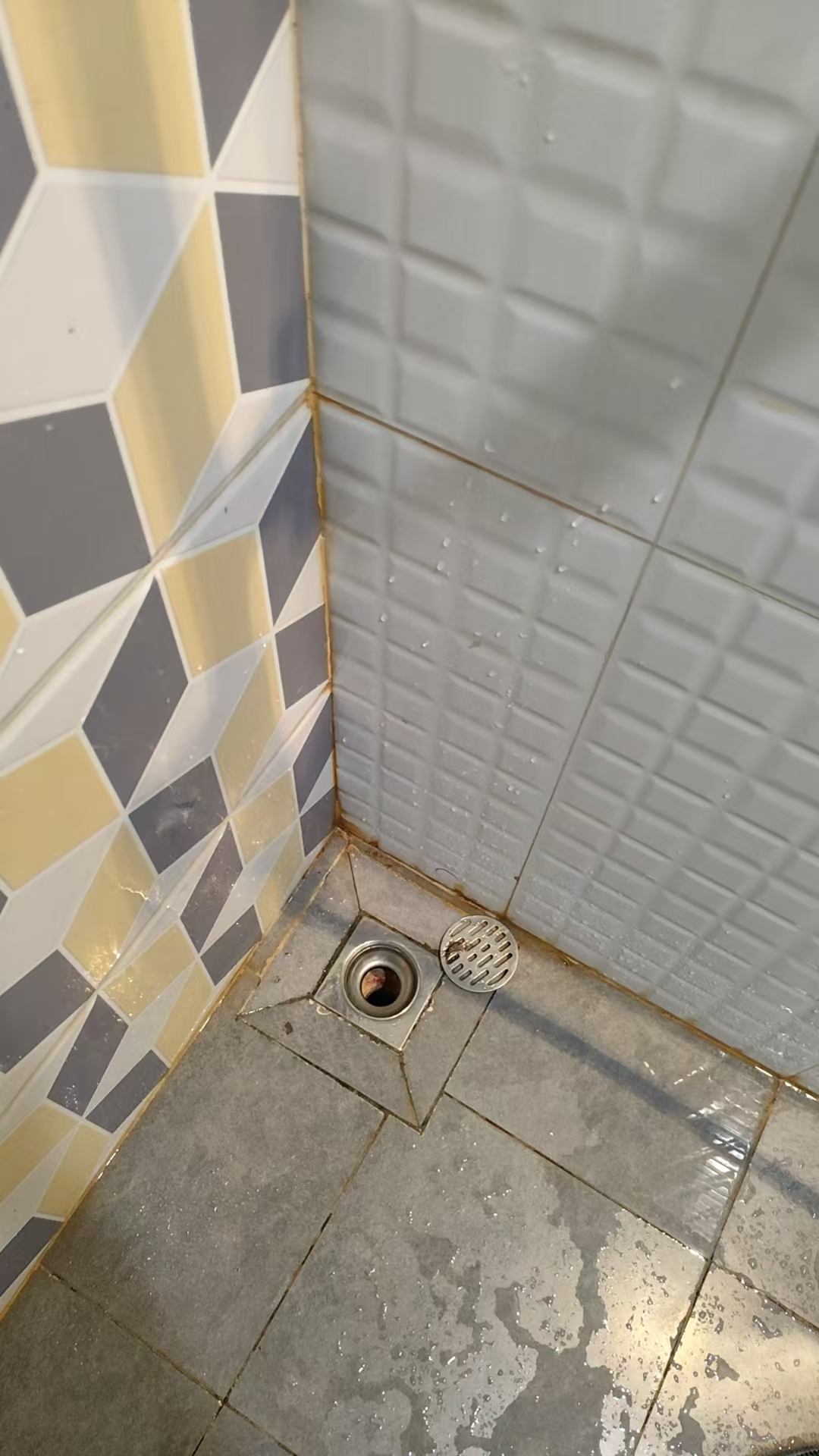 青岛通厕所店现场作业