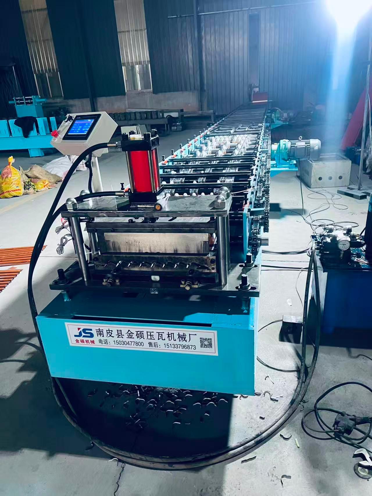 户外广告板机器定做厂家设备图