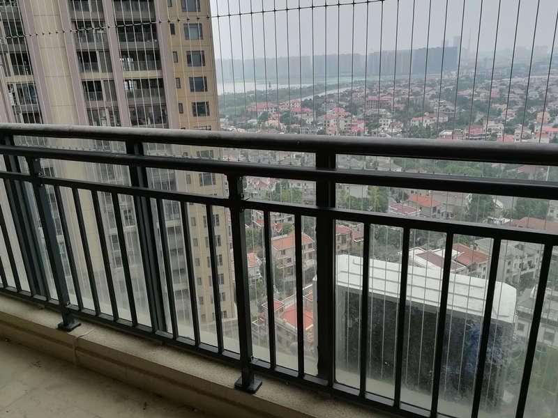 室外焊接护栏产品应用场景示意