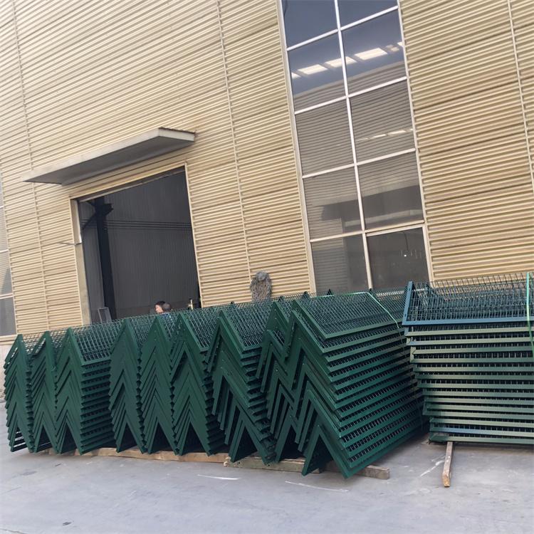 百瑞钢丝网围栏产品细节
